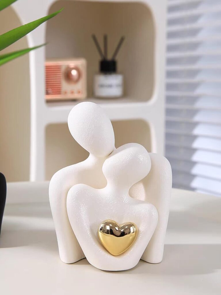 Street27 Hugging Couple Statue – Romantic Home Decor, Perfect Wedding Anniversary and Valentines Day Gift, Figurine for Home, Office, Coffee Table and Desktop (White, Romantic Couple), 8 cm, 6.5 cm