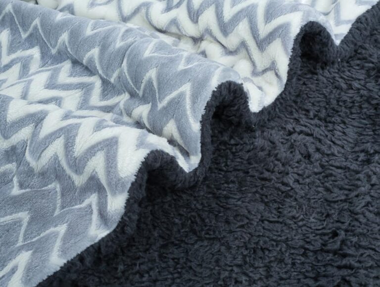 BSB HOME Polyester Micromink Winter/Mild Winter Ac Blanket Sherpa Super Soft/Warm Flannel Jacquard Plush/Printed,Silver & Grey,Size 220 X 230 Cms(Approx 7.6 X 7 Ft)(Double),Skin Friendly,300 TC